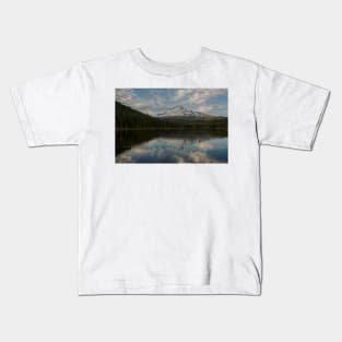 Trillium And The Hood - 1 © Kids T-Shirt